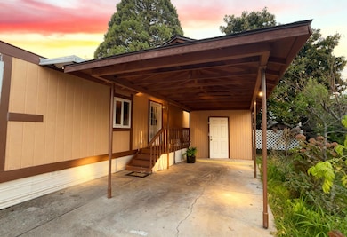 690 Margaret Rose, Medford, OR 97501 - photo 2