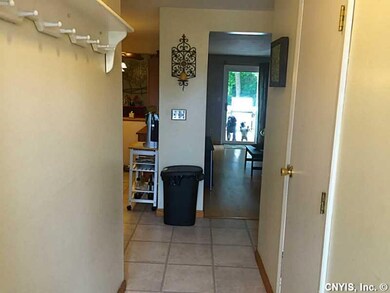 Foyer.