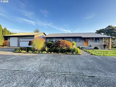 1144 Winchester Ave, Reedsport, OR 97467 - photo 2