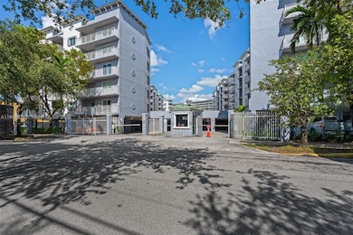 River Run South Condo unit 616, Miami, FL 33125 - photo 4