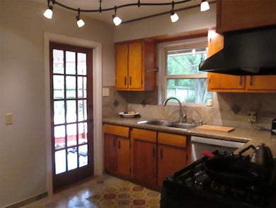 4806 Blanton Blvd, Houston, TX 77092 - photo 7