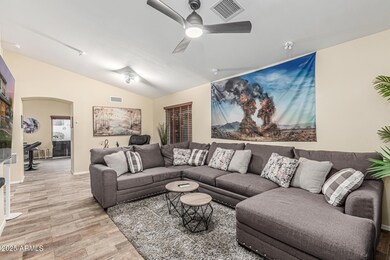 2108 E Patrick Ln, Phoenix, AZ 85024 - photo 4