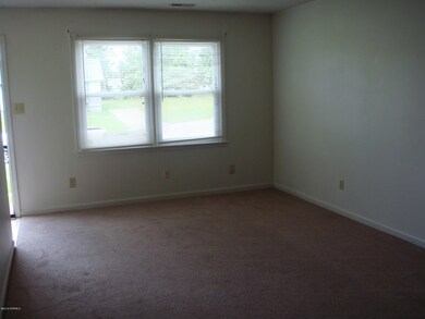 122 Stallion Dr, Jacksonville, NC 28540 - photo 2