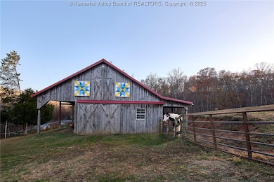 2049 Buff Creek Rd, Hurricane, WV 25526 - photo 3