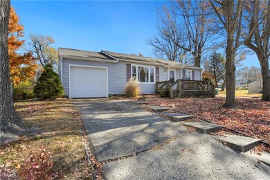 3201 W Townsend Ct, Kansas City, KS 66109 - photo 3