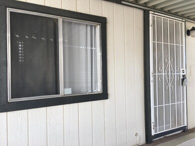 4568 W Rosamond Blvd unit 5, Rosamond, CA 93560 - photo 6