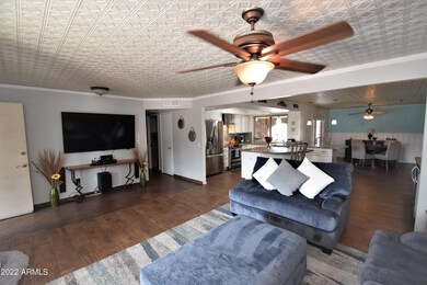 Family Room (1)