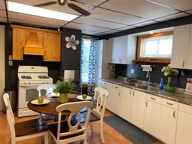 2315 W 2nd St, Davenport, IA 52802 - photo 7