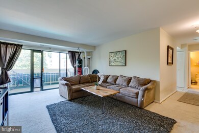 Lafayette Park unit 307, Falls Church, VA 22041 - photo 5
