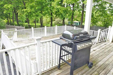 81 Davis St, Rutland, VT 05701 - photo 3