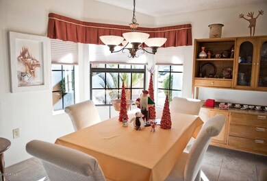 14136 W Cavalcade Dr 5