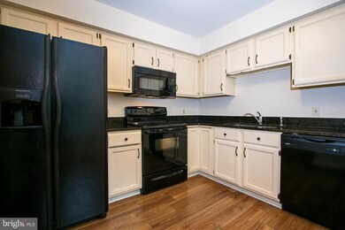 161 Valley Stream Cir, Chesterbrook, PA 19087 - photo 3