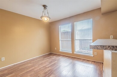 7817 Bateman Ln unit 7817, Houston, TX 77088 - photo 3