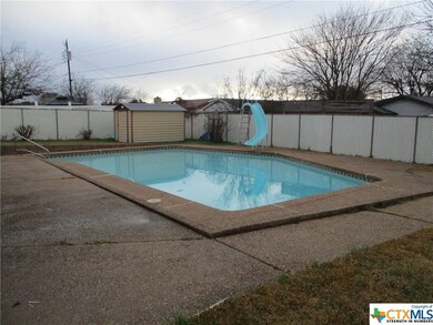 613 N 19th St, Copperas Cove, TX 76522 - photo 4