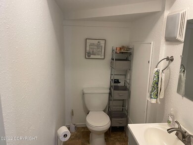 Folker half bath