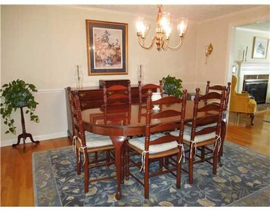 Dining Room. The 15x11 dining room has crown moldi