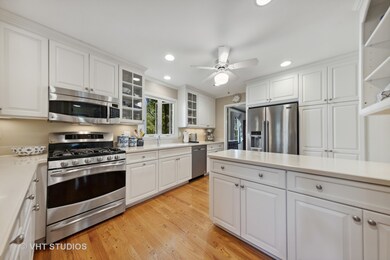 509 Bayberry Ln, Naperville, IL 60563 - photo 7