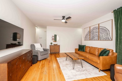 925 Pamela Dr, Cincinnati, OH 45255 - photo 6