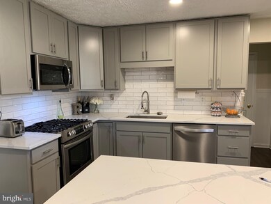 301 Nicole Ln, Glen Burnie, MD 21061 - photo 5