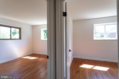 302 Milfan Dr, Capitol Heights, MD 20743 - photo 7