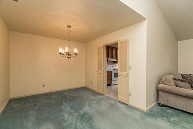 3608 Foxborough Terrace NE unit C, Cedar Rapids, IA 52402 - photo 5