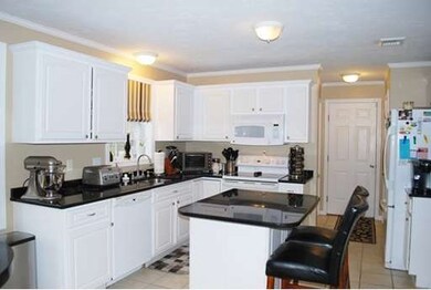 23 Deer Run Ln, Attleboro, MA 02703 - photo 4