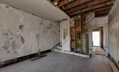 843- First Floor (4)