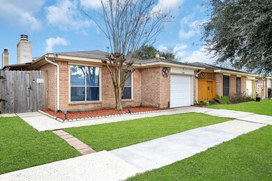 7810 Greenedge Dr, Houston, TX 77040 - photo 2
