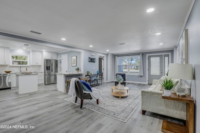 01 Living Room