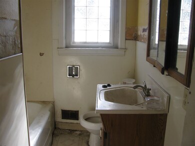 1111 E 6th St, Cushing, OK 74023 - photo 6