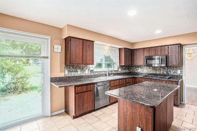 5622 Powder Horn Dr, West Bloomfield, MI 48322 - photo 7