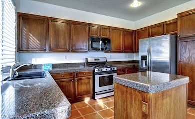 2213 Warm Walnut Dr, Las Vegas, NV 89134 - photo 6