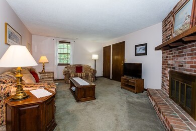 15 Meadowbrook Ln unit 4, South Easton, MA 02375 - photo 4