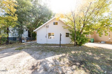 907 E Ingals Ave MLS