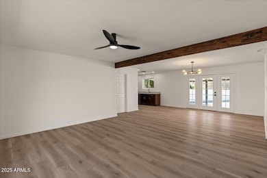 06-Entry & Living Room