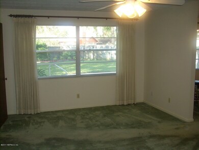 4674 Scarlet Ct, Jacksonville, FL 32210 - photo 4