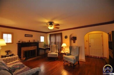 201 SW Country Club Dr, Topeka, KS 66611 - photo 2