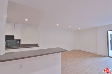 136 S Palm Dr unit 103, Beverly Hills, CA 90212 - photo 4