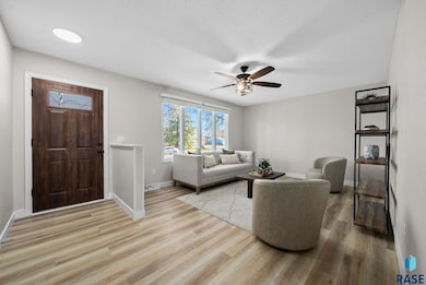 215 N Joseph Ave, Tea, SD 57064 - photo 2