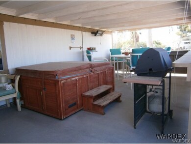 Private Patio wjacuzzi