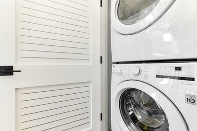 330 E 8th St unit 6, Boston, MA 02127 - photo 6