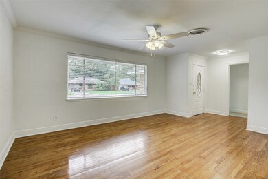 2223 Cheshire Ln, Houston, TX 77018 - photo 6