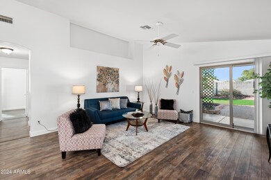 15-1418 W Montebello-15