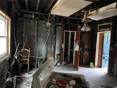 21 Mackey St, Pittsburgh, PA 15213 - photo 5