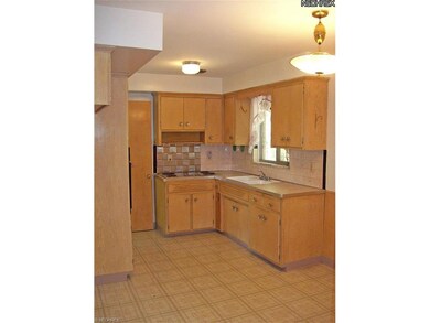 Eat-in Kitchen