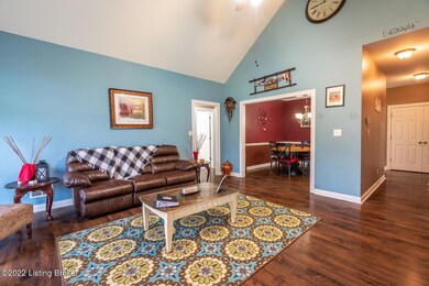 2904 Hollow Oak Dr, Crestwood, KY 40014 - photo 3