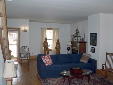 509 Thomas St, Stroudsburg, PA 18360 - photo 4