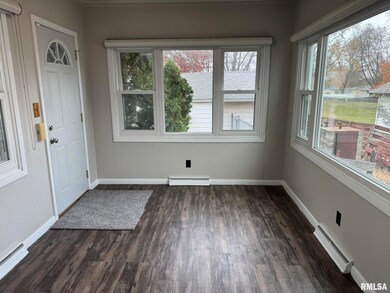 3122 W Locust St, Davenport, IA 52804 - photo 7