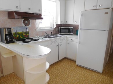 11 Jenkins St, Lewiston, ME 04240 - photo 3