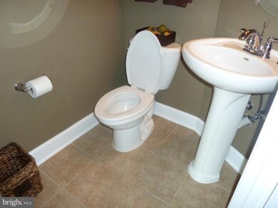 19453 Dover Cliffs Cir, Germantown, MD 20874 - photo 4